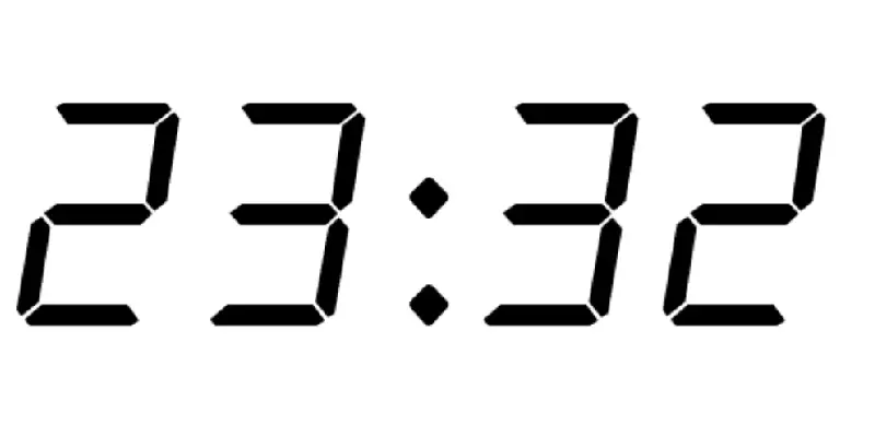 23:32 on the digital clock