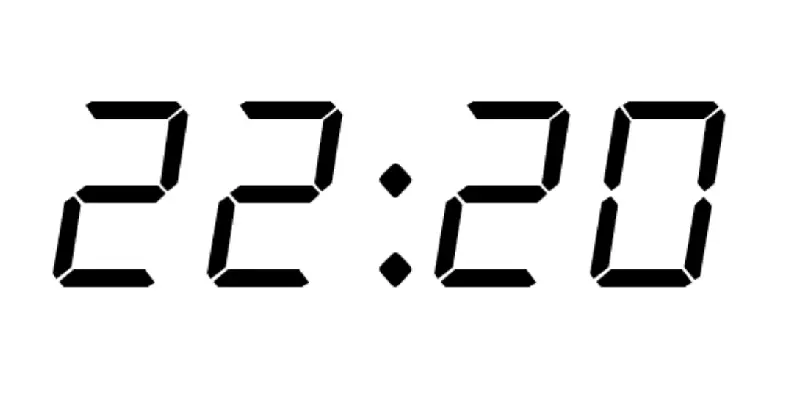 Clock showing 22:20