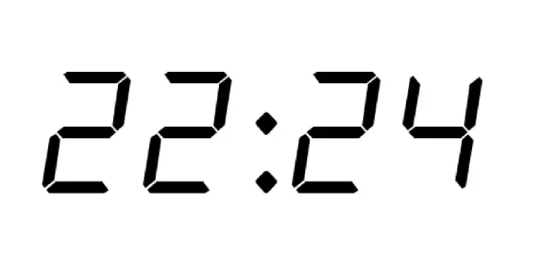 Clock showing 22:24